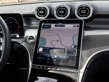 GLC 300 4M AMG-Sport LED Cam Pano AHK Stdhz 19'