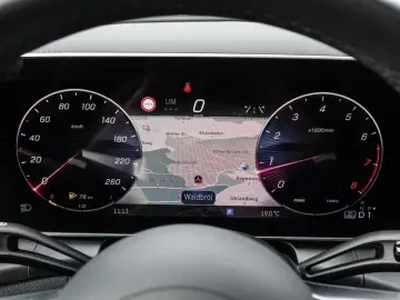 GLC 300 4M AMG-Sport LED Cam Pano AHK Stdhz 19'