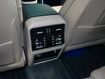 Cayenne 3.0 BOSE 360 INNO AIR SOFT CLOSE