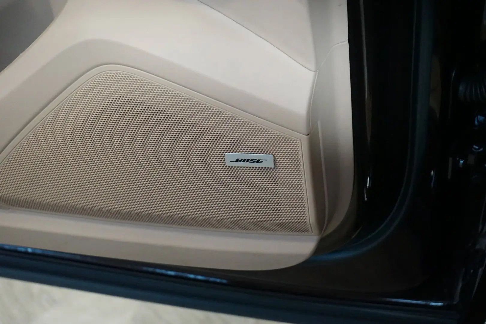 Cayenne 3.0 BOSE 360 INNO AIR SOFT CLOSE