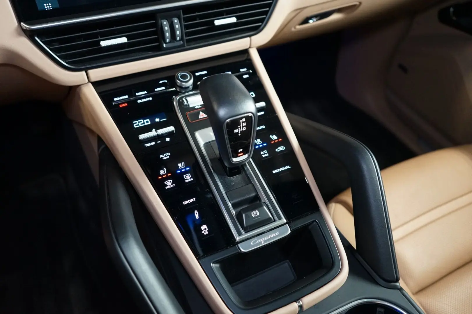 Cayenne 3.0 BOSE 360 INNO AIR SOFT CLOSE