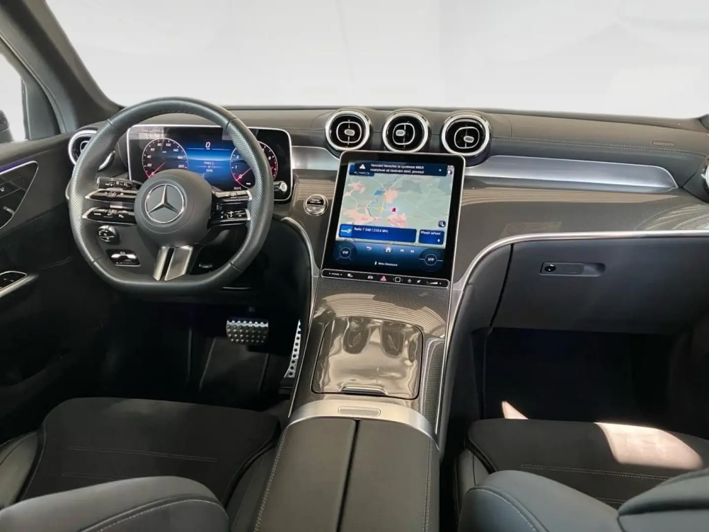 GLC 200 4M AMG-Line Night AHK DISTRONIC MBUX LED