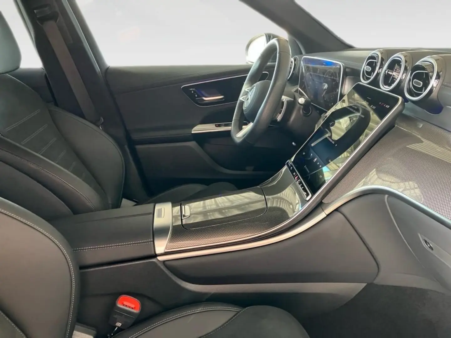 GLC 200 4M AMG-Line Night AHK DISTRONIC MBUX LED