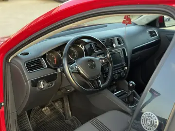 Volkswagen Jetta 1.4 TSI WOLFSBURG EDITION