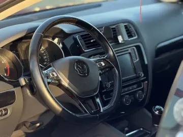 Volkswagen Jetta 1.4 TSI WOLFSBURG EDITION