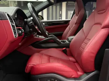 Cayenne Coupe E-Hybrid VOLL BOSE PANO LED