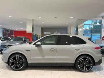 Cayenne E-Hybrid Platinum Edition Pano