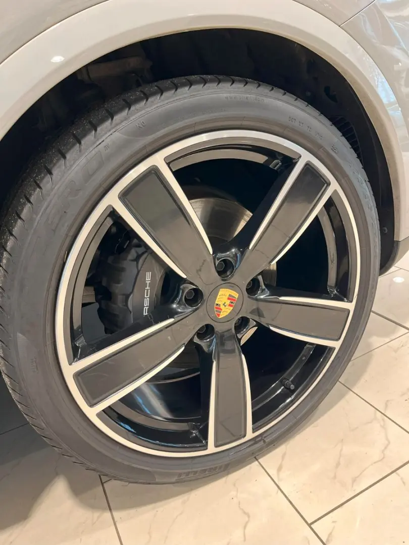 Cayenne E-Hybrid Platinum Edition Pano