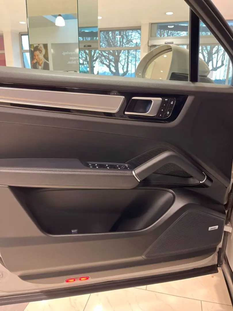 Cayenne E-Hybrid Platinum Edition Pano