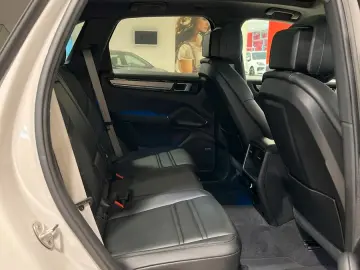 Cayenne E-Hybrid Platinum Edition Pano