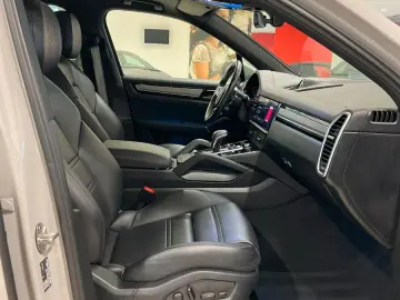 Cayenne E-Hybrid Platinum Edition Pano