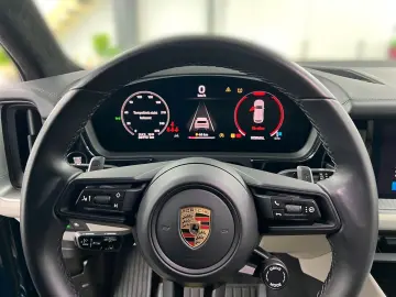 Cayenne  BOSE PANO ACC MEMORY