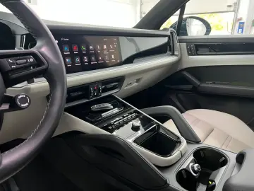 Cayenne  BOSE PANO ACC MEMORY