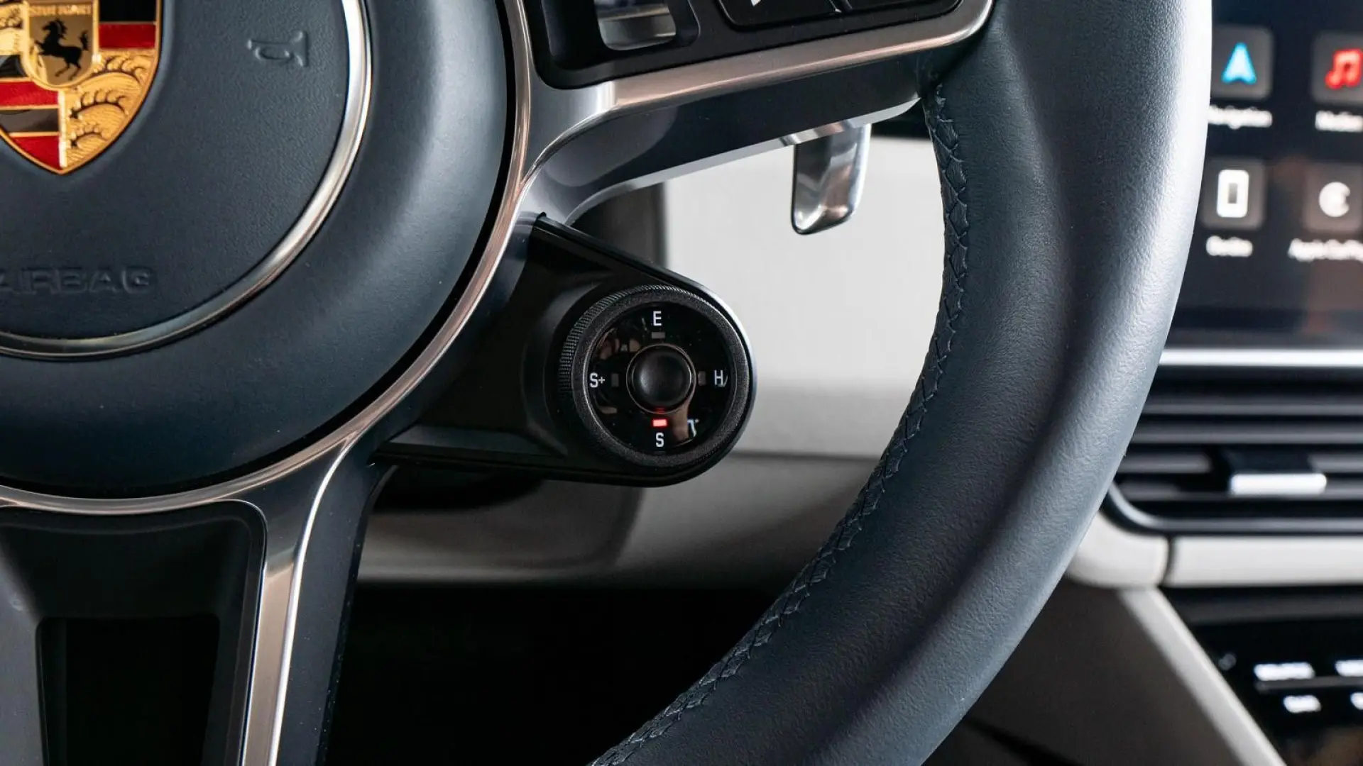 Cayenne Coupe PLATINUM EDITION KAM TOT BOSE
