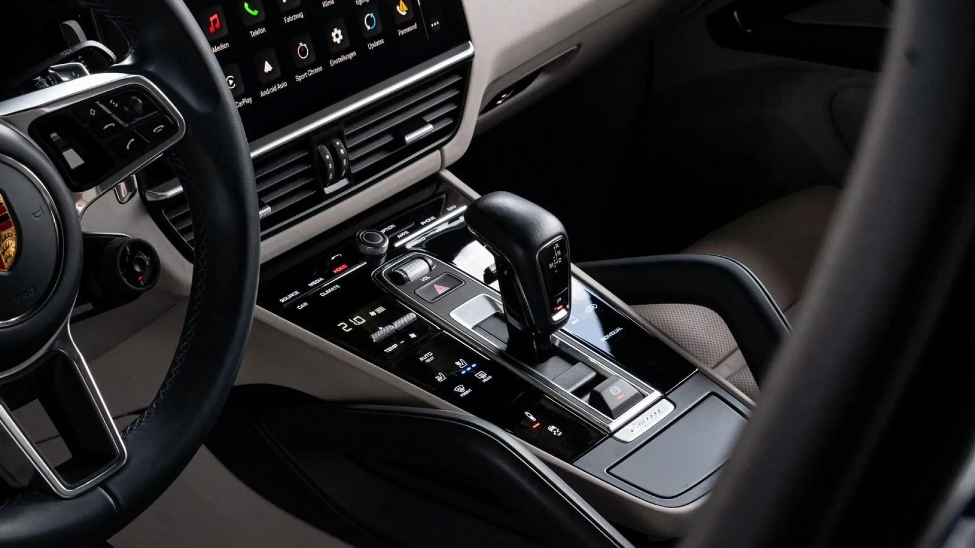 Cayenne Coupe PLATINUM EDITION KAM TOT BOSE