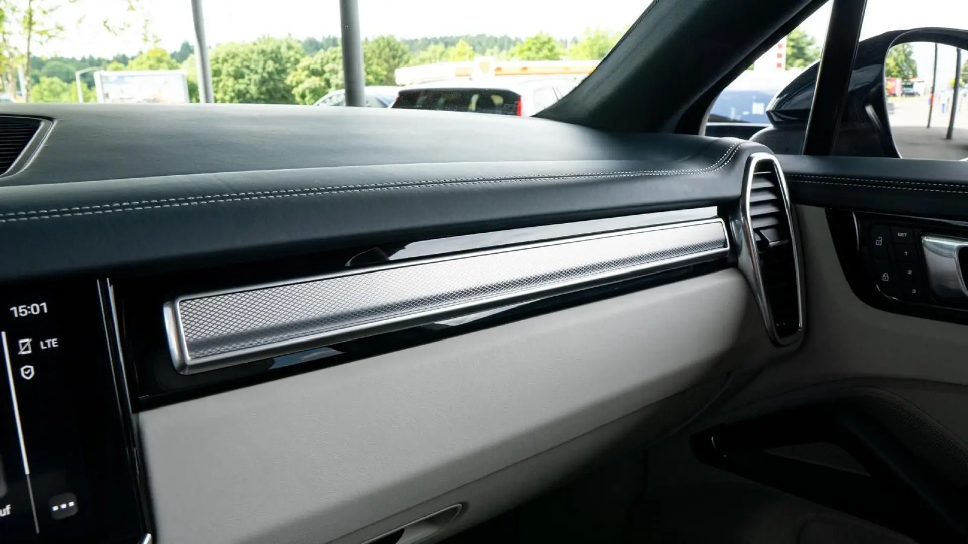 Cayenne Coupe PLATINUM EDITION KAM TOT BOSE