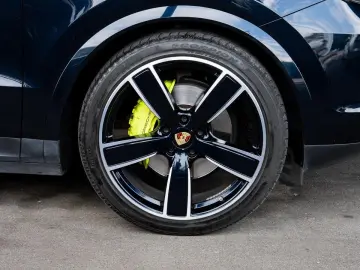 Cayenne Coupe PLATINUM EDITION KAM TOT BOSE