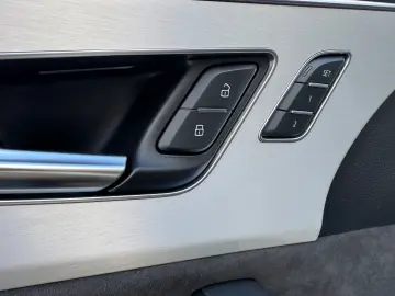 Q8 50 TDI quattro S-LINE PLUS RAUTE 360 MATRIX