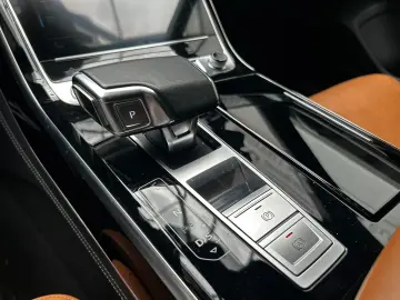 A8 60TFSI-e S LINE.MASSAGE.MATRIX.SOFT.PANO.B&W