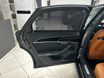 A8 60TFSI-e S LINE.MASSAGE.MATRIX.SOFT.PANO.B&W