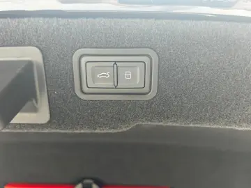A8 60TFSI-e S LINE.MASSAGE.MATRIX.SOFT.PANO.B&W