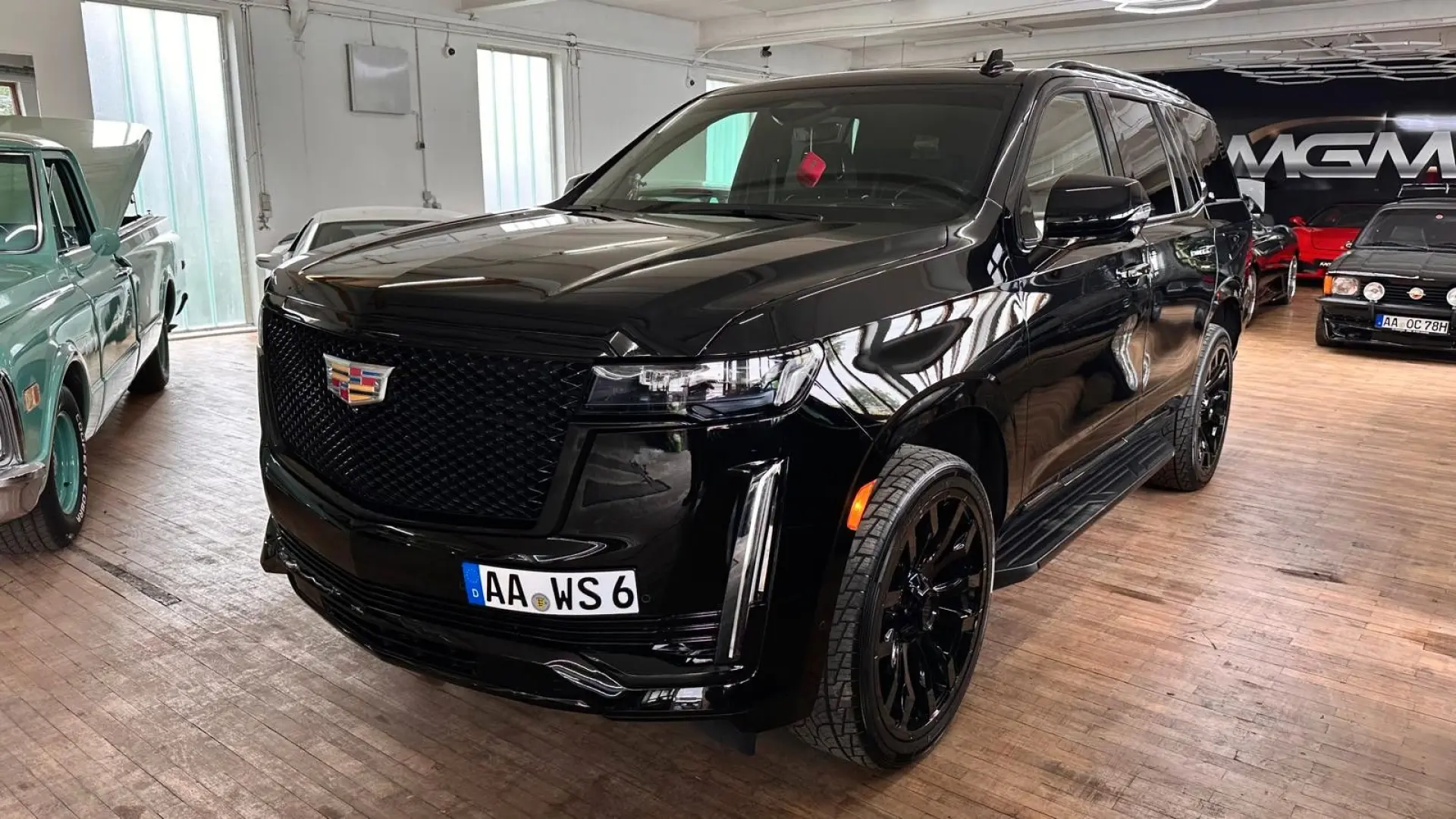 Escalade GMT EU6 6.2 V8 Sport Black Black