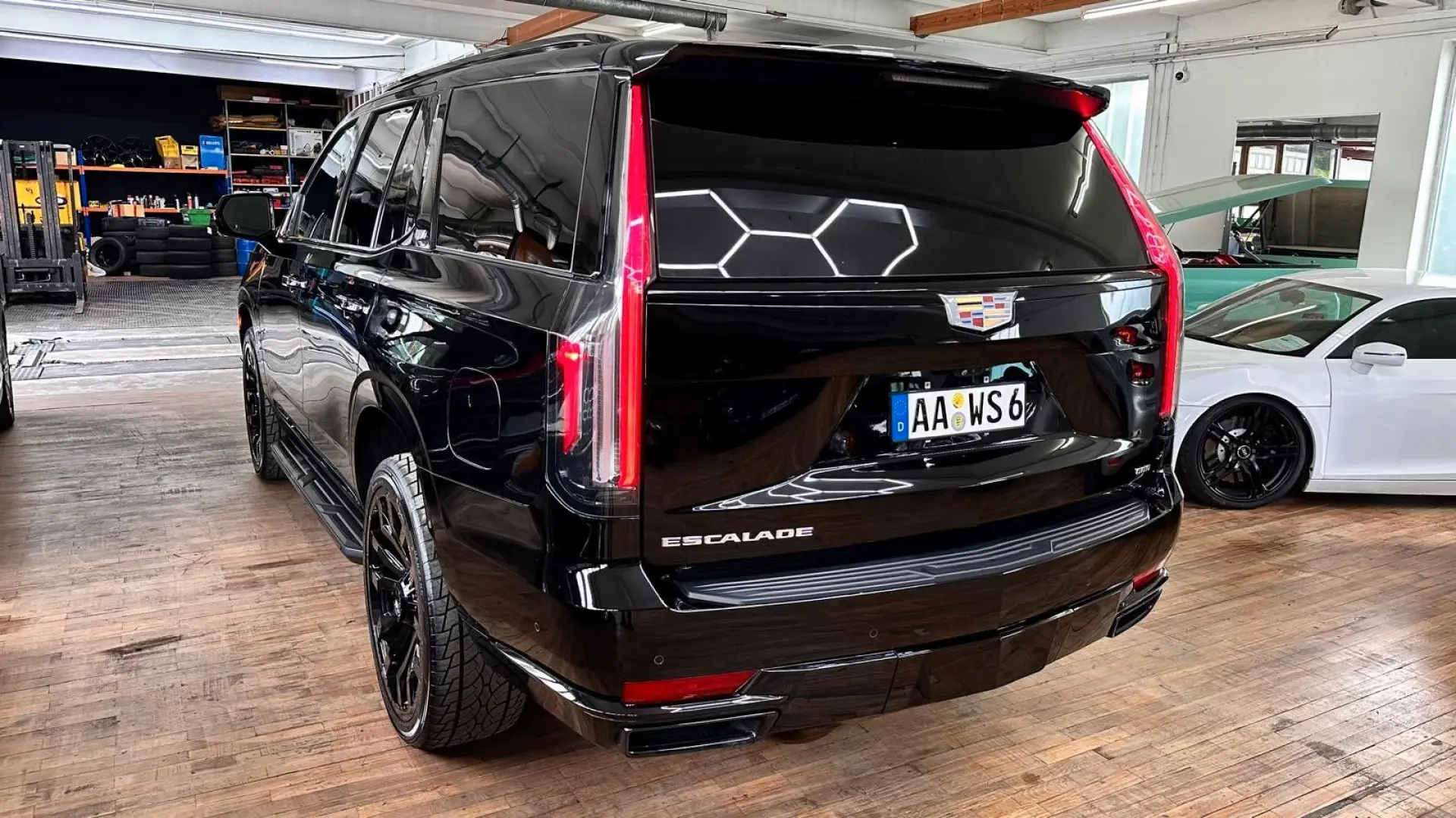 Escalade GMT EU6 6.2 V8 Sport Black Black