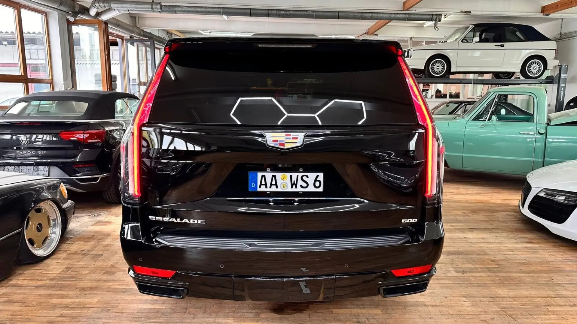 Escalade GMT EU6 6.2 V8 Sport Black Black