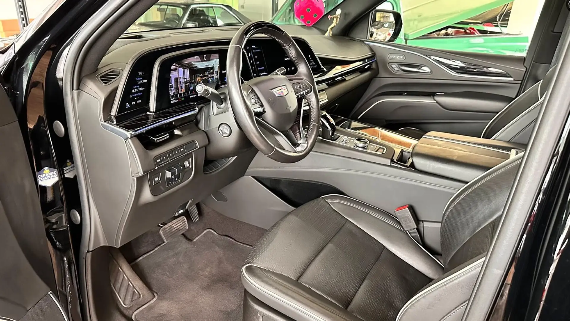Escalade GMT EU6 6.2 V8 Sport Black Black