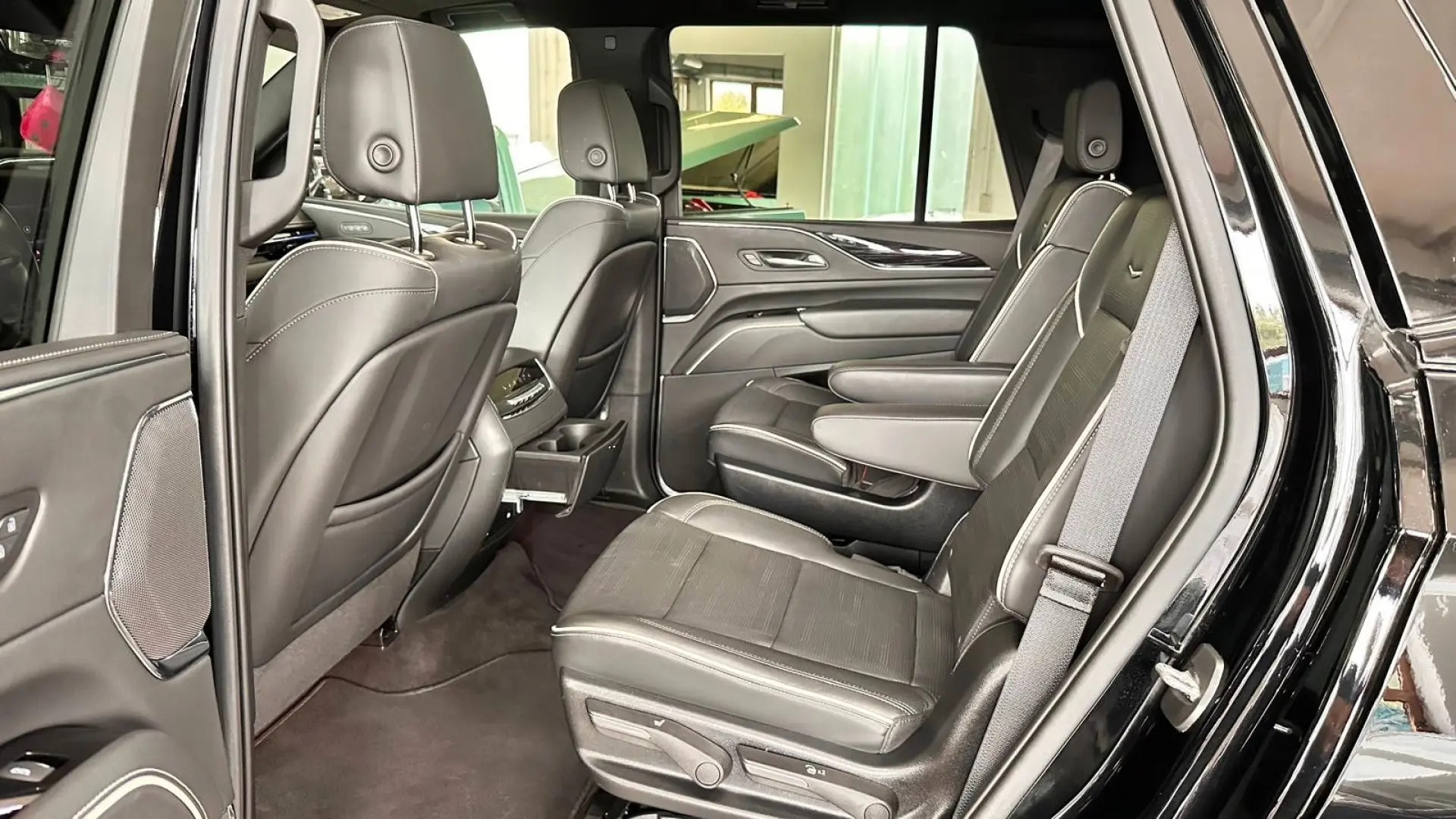 Escalade GMT EU6 6.2 V8 Sport Black Black