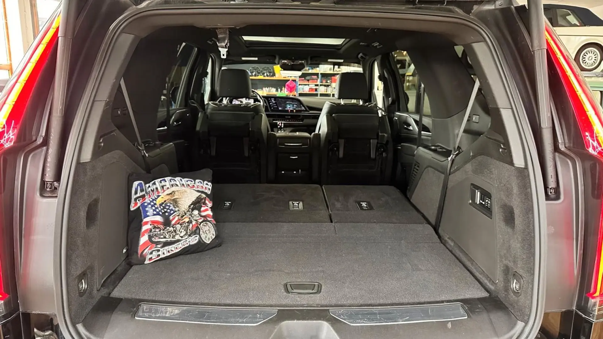 Escalade GMT EU6 6.2 V8 Sport Black Black