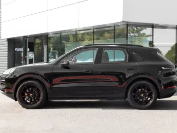 Cayenne BOSE Panorama LED-Matrix Abstandstempoma
