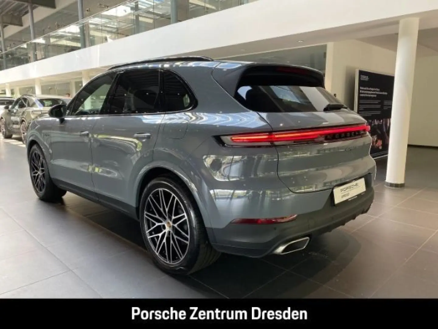 Cayenne E-Hybrid Pano Luft Inno 21  Memory Bose
