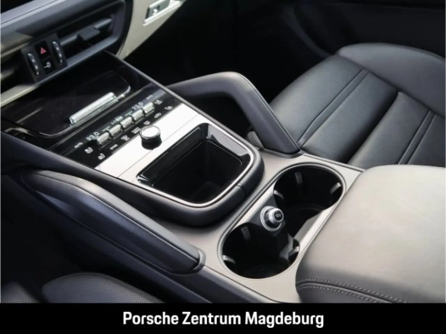 Cayenne E-Hybrid PANO PASM BOSE HD-MATRIX INNO