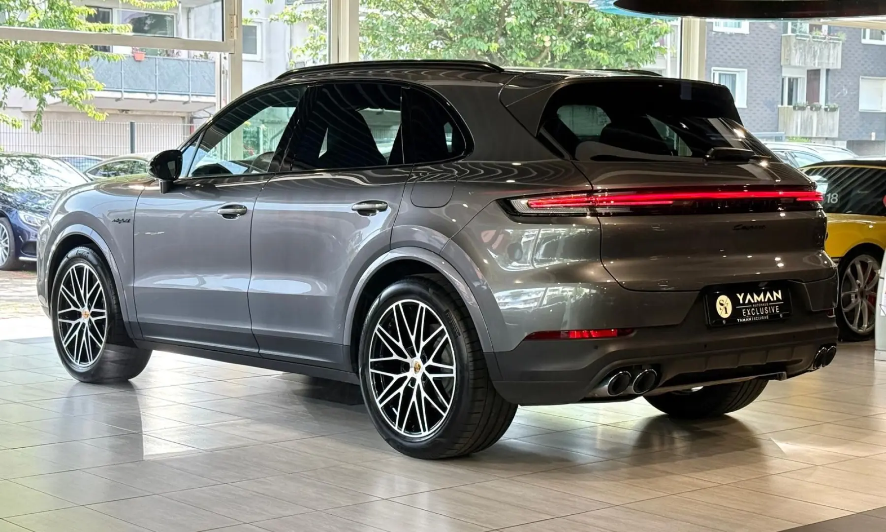 Cayenne E-Hybrid InnoDrive Head-Up Luftf. 18-Weg