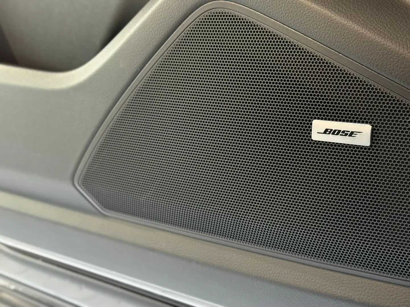 Cayenne E-Hybrid InnoDrive Head-Up Luftf. 18-Weg