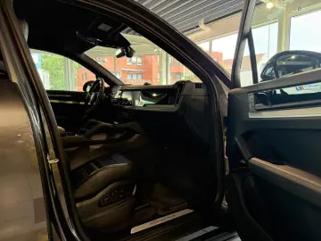 Cayenne E-Hybrid InnoDrive Head-Up Luftf. 18-Weg