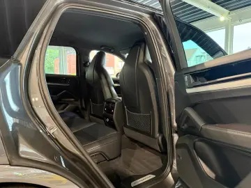 Cayenne E-Hybrid InnoDrive Head-Up Luftf. 18-Weg