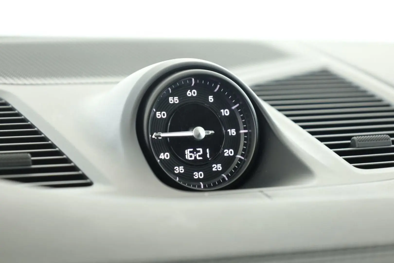 Cayenne Chrono Pano BOSE Inno Sportabgas 22  911