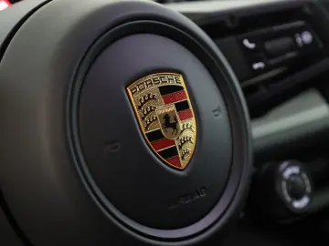 Cayenne Chrono Pano BOSE Inno Sportabgas 22  911