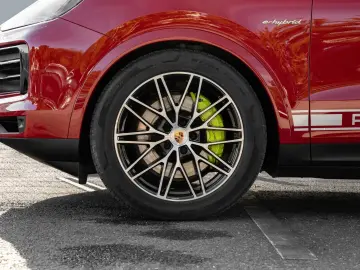 Cayenne E-Hybrid Coupe BOSE InnoDrive Soft-Close