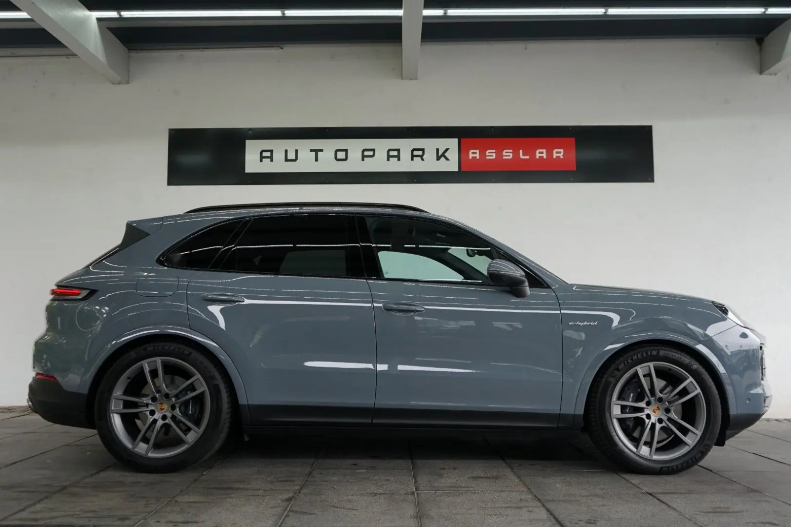 Cayenne E-Hybrid PANO P-Display HUD AHK 18W ACC