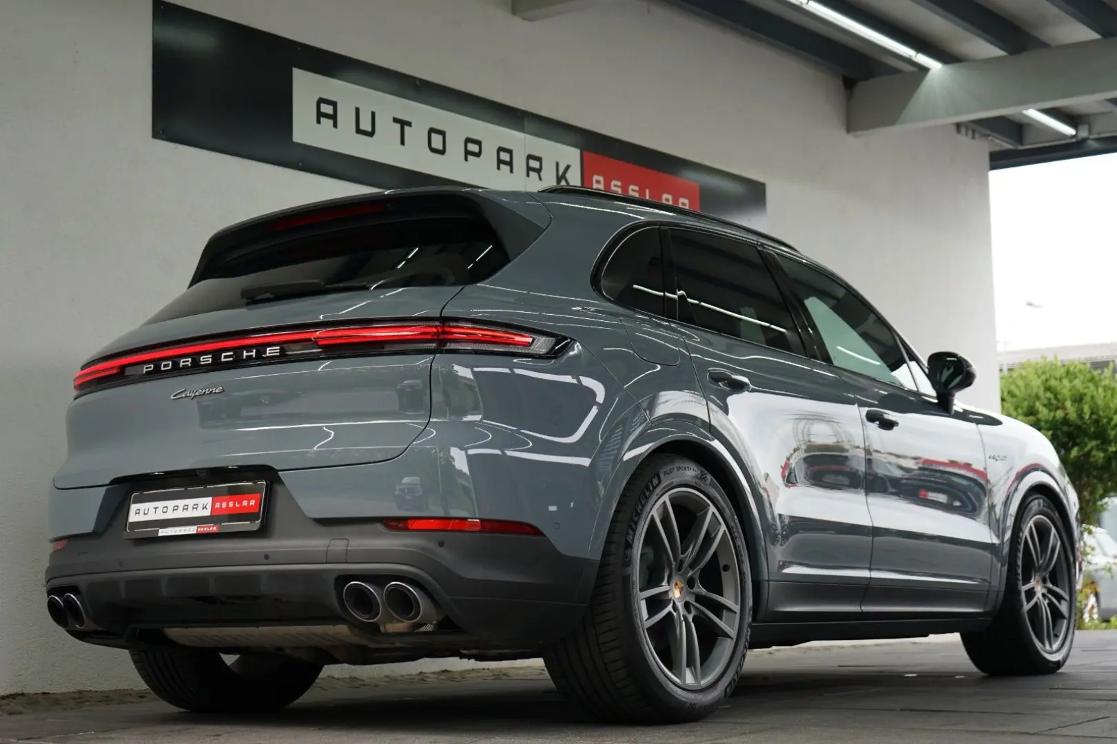Cayenne E-Hybrid PANO P-Display HUD AHK 18W ACC