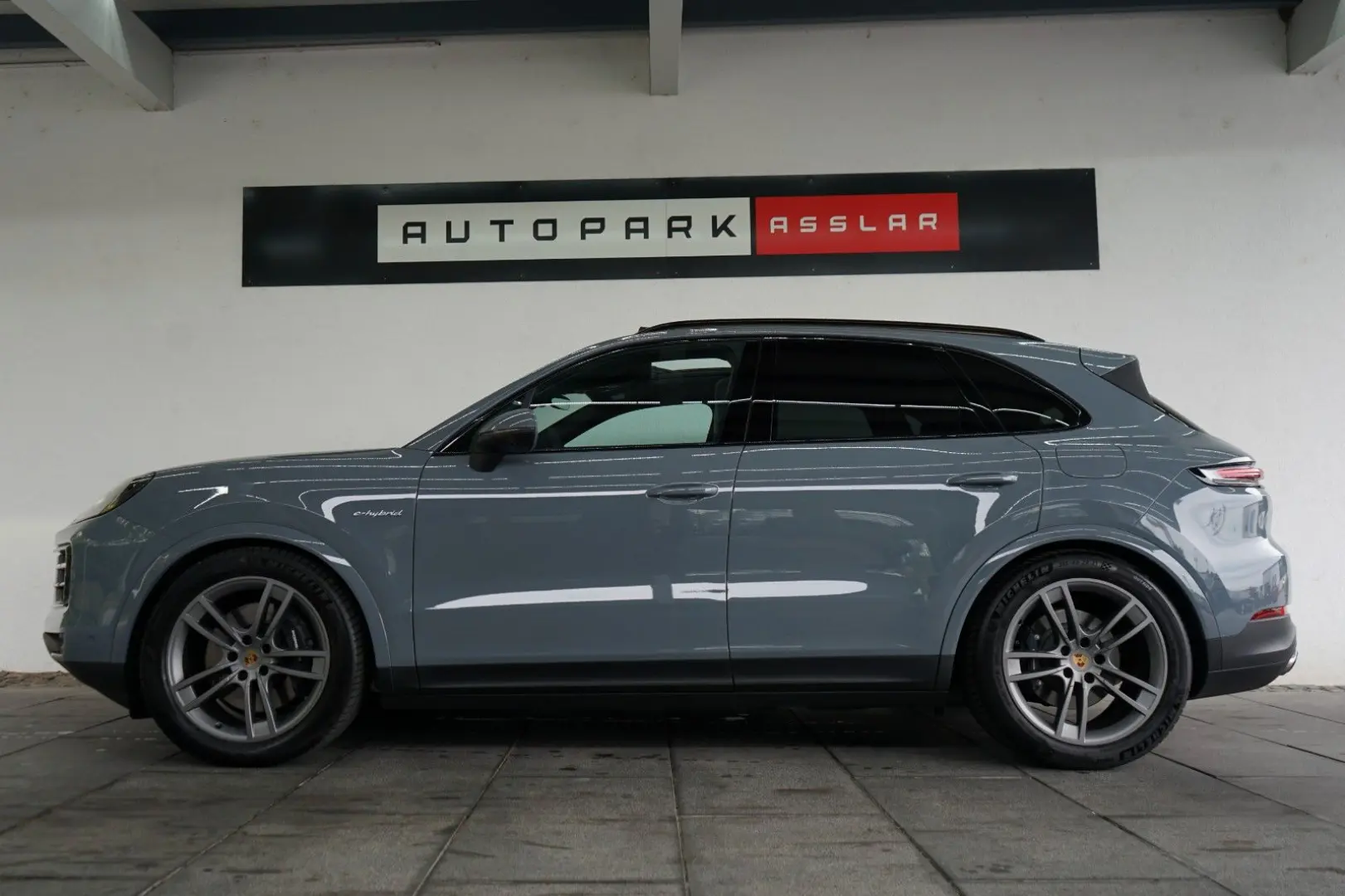 Cayenne E-Hybrid PANO P-Display HUD AHK 18W ACC