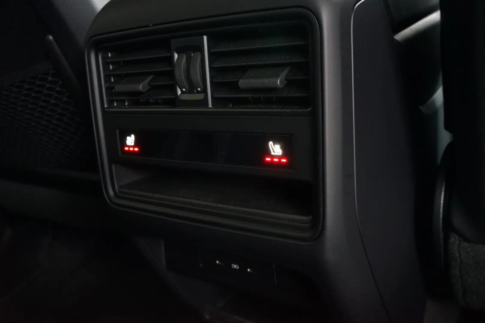 Cayenne E-Hybrid PANO P-Display HUD AHK 18W ACC