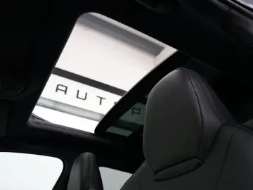 Cayenne E-Hybrid PANO P-Display HUD AHK 18W ACC