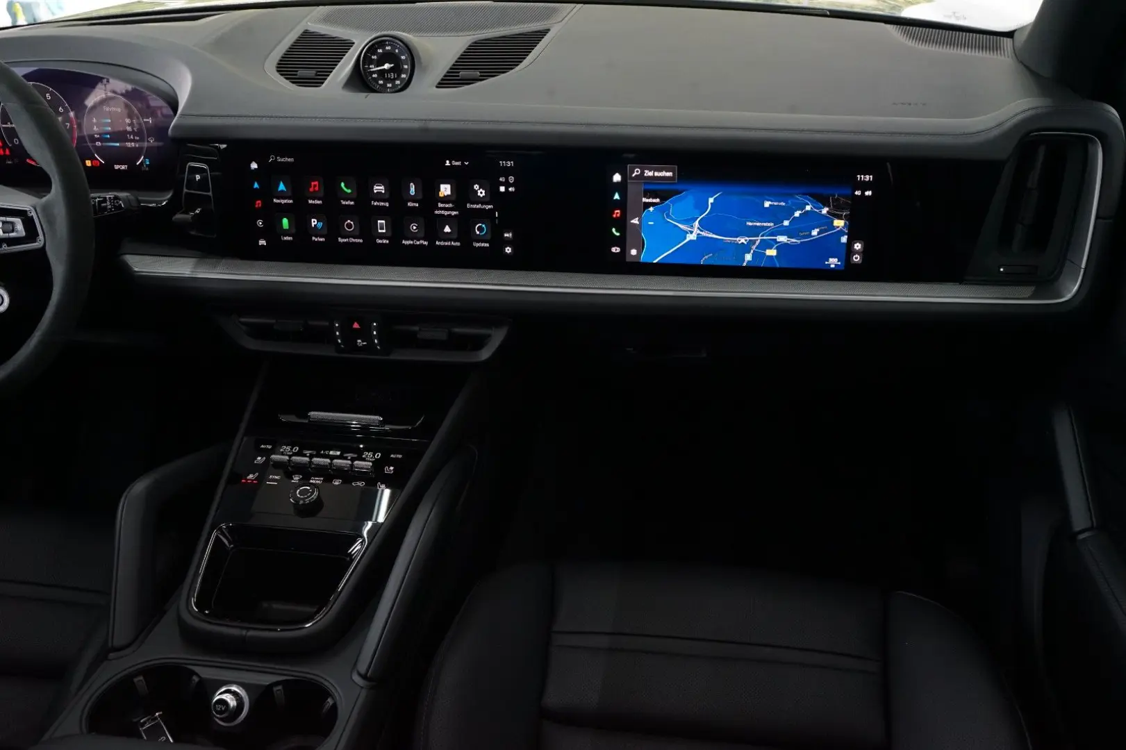 Cayenne E-Hybrid PANO P-Display HUD AHK 18W ACC