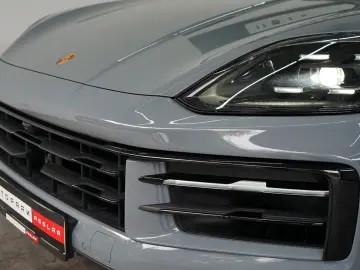 Cayenne E-Hybrid PANO P-Display HUD AHK 18W ACC