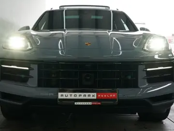 Cayenne E-Hybrid PANO P-Display HUD AHK 18W ACC