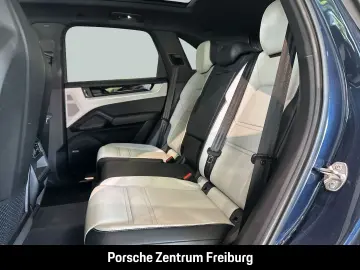 Cayenne E-Hybrid BOSE Luftfederung LED-Matrix
